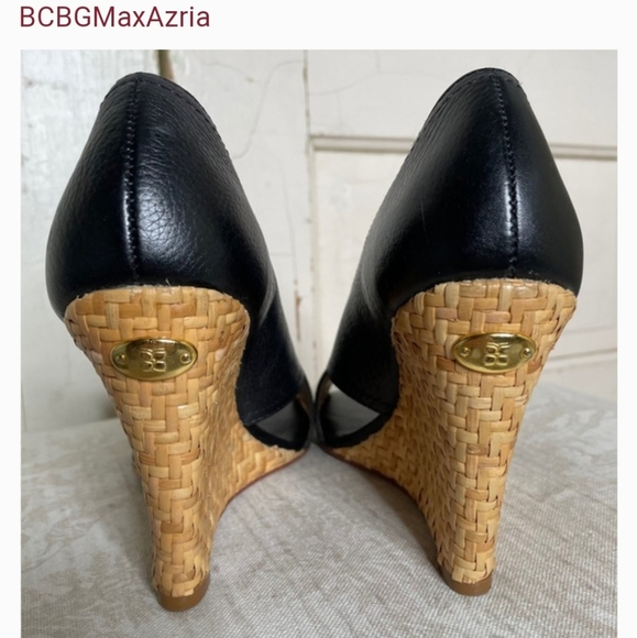 BCBG 💋 Maxazria Raisa Sandals - Picture 2 of 4